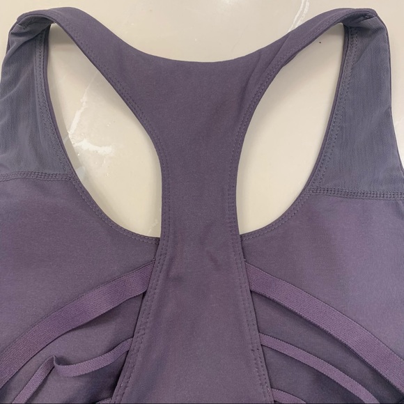 • [Fabletics] Kessler Sports Bra • - Picture 10 of 16